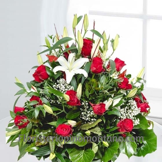 Centro de Rosas y Lilium con envío a Sevilla